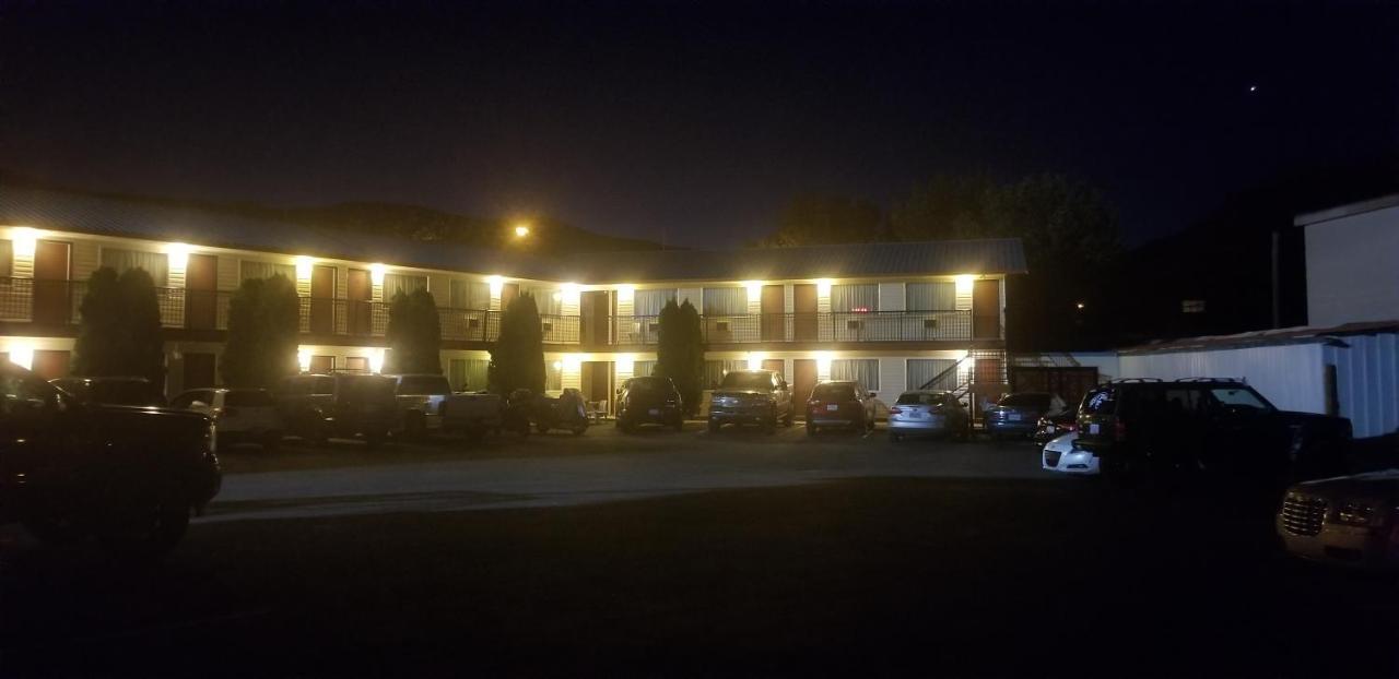 Cache Creek Inn Εξωτερικό φωτογραφία